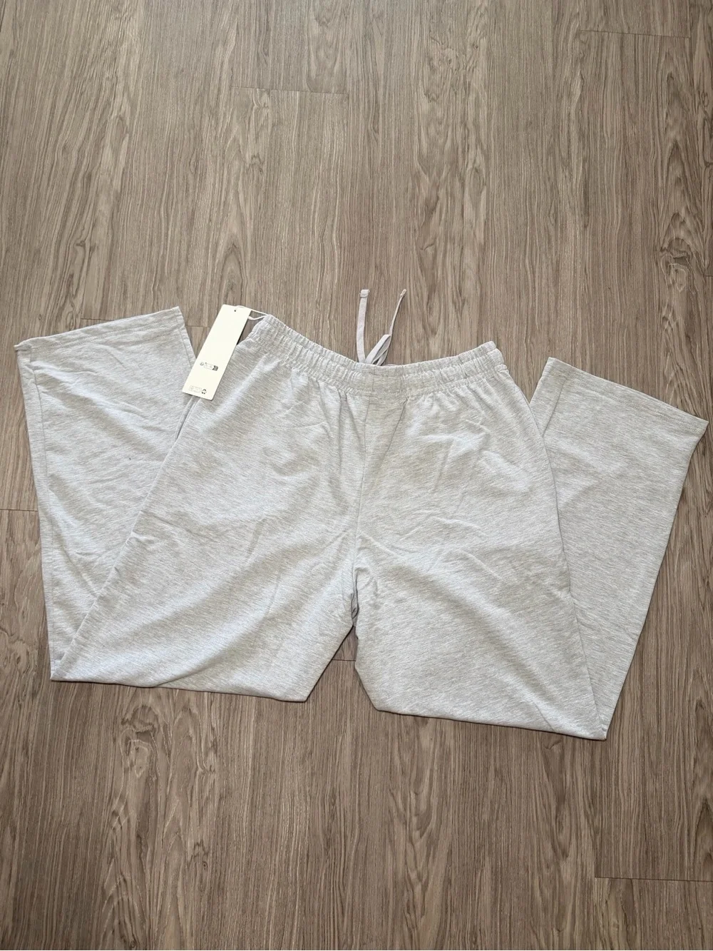 ALO Yoga Kids Light Gray Sweatpants & Crewneck Set